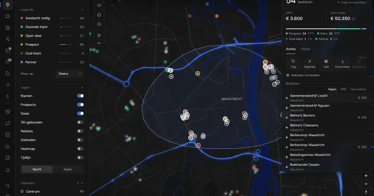 Lasso-selectie rond een wijk met het selectiepaneel en de MRR van de selectie